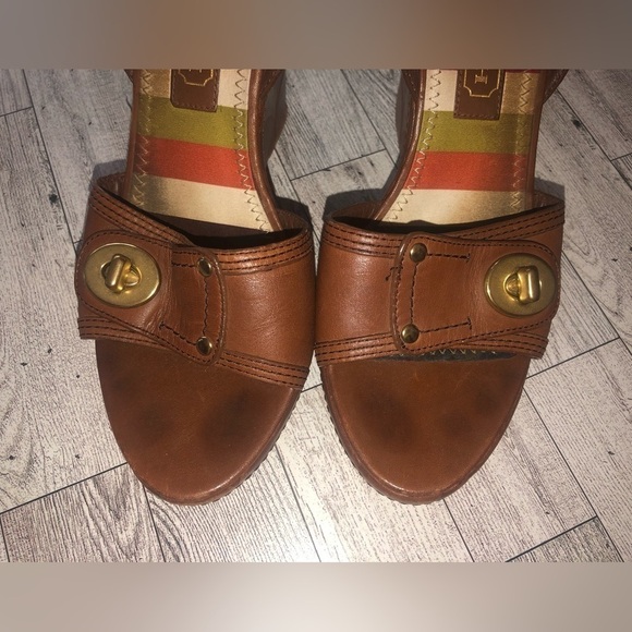 Vintage Coach Tan Logo Leather Wedge Ankle Strap Sandals Size 8.5 - Picture 7 of 11